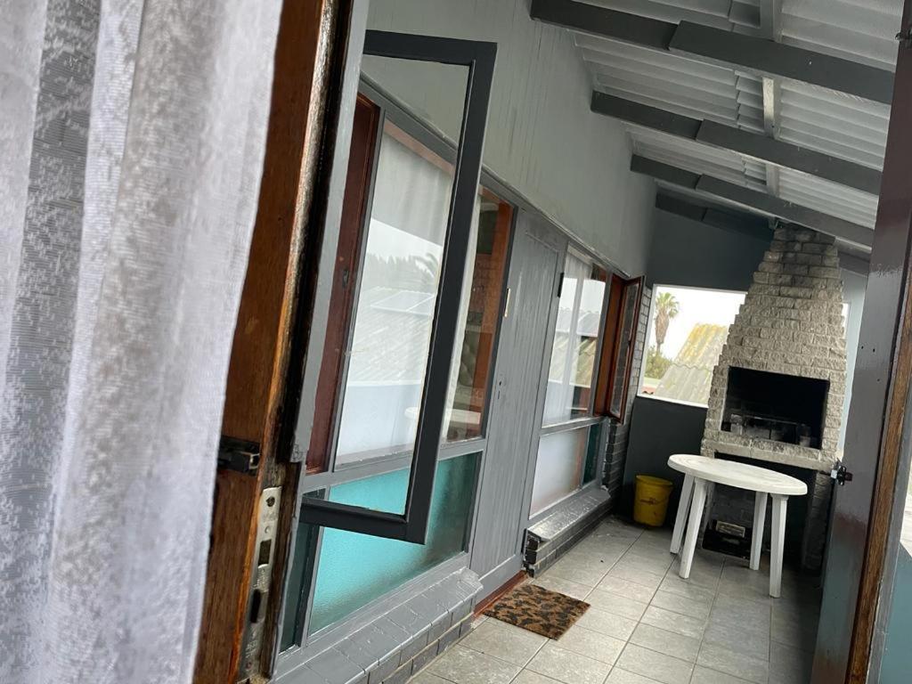 Coastwave Guest House 鲸湾港 外观 照片