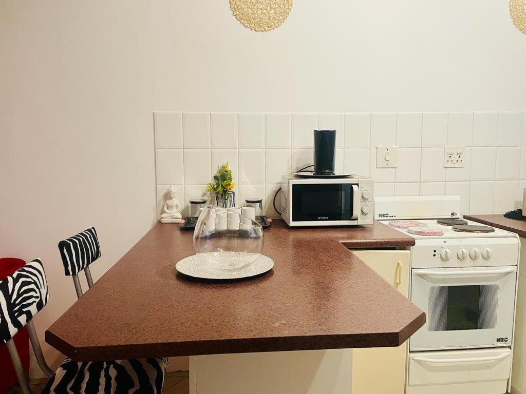 Coastwave Guest House 鲸湾港 外观 照片