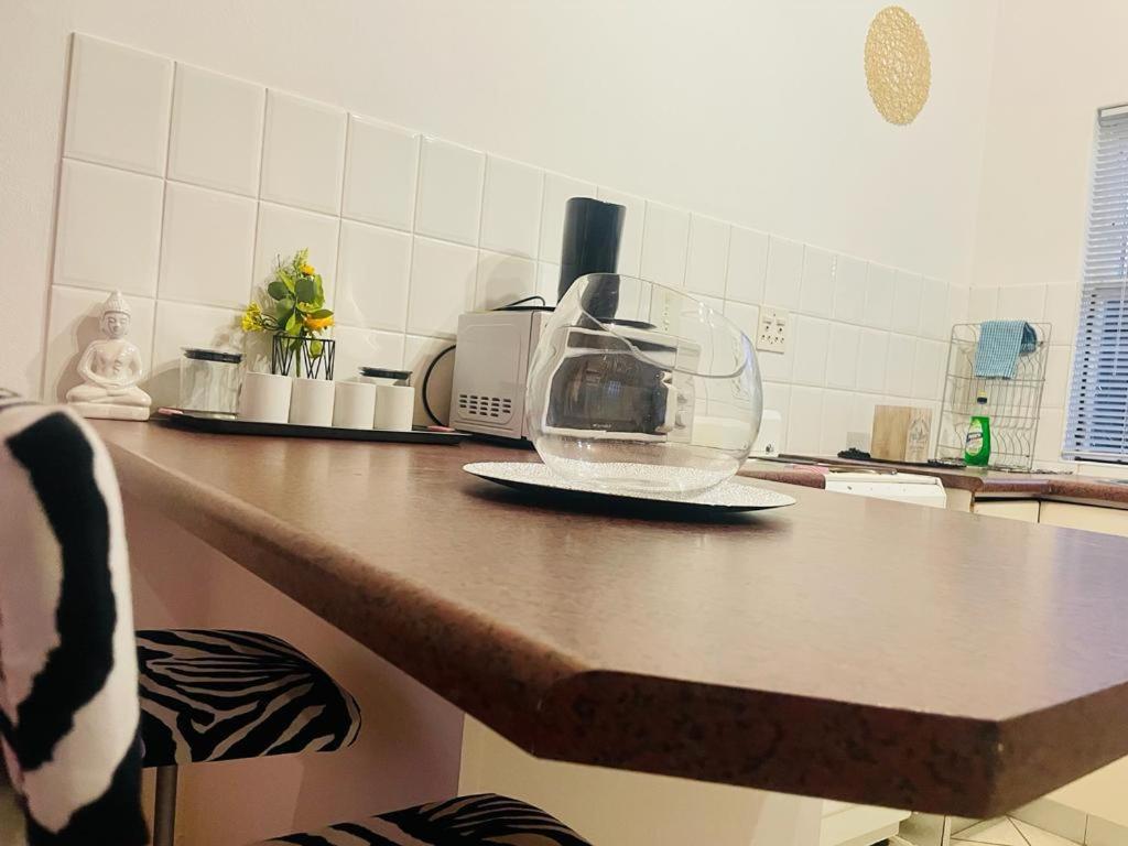 Coastwave Guest House 鲸湾港 外观 照片