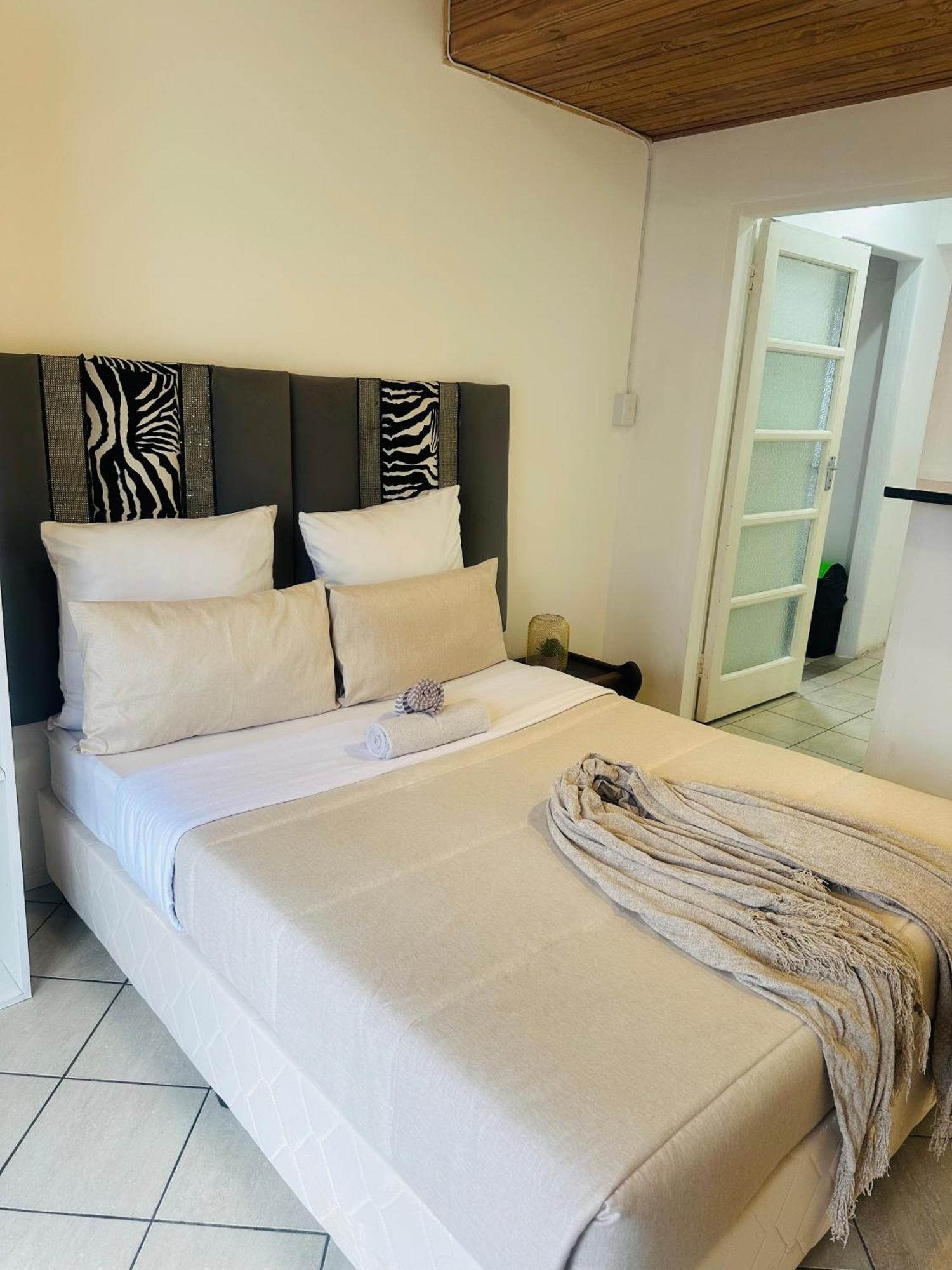 Coastwave Guest House 鲸湾港 外观 照片