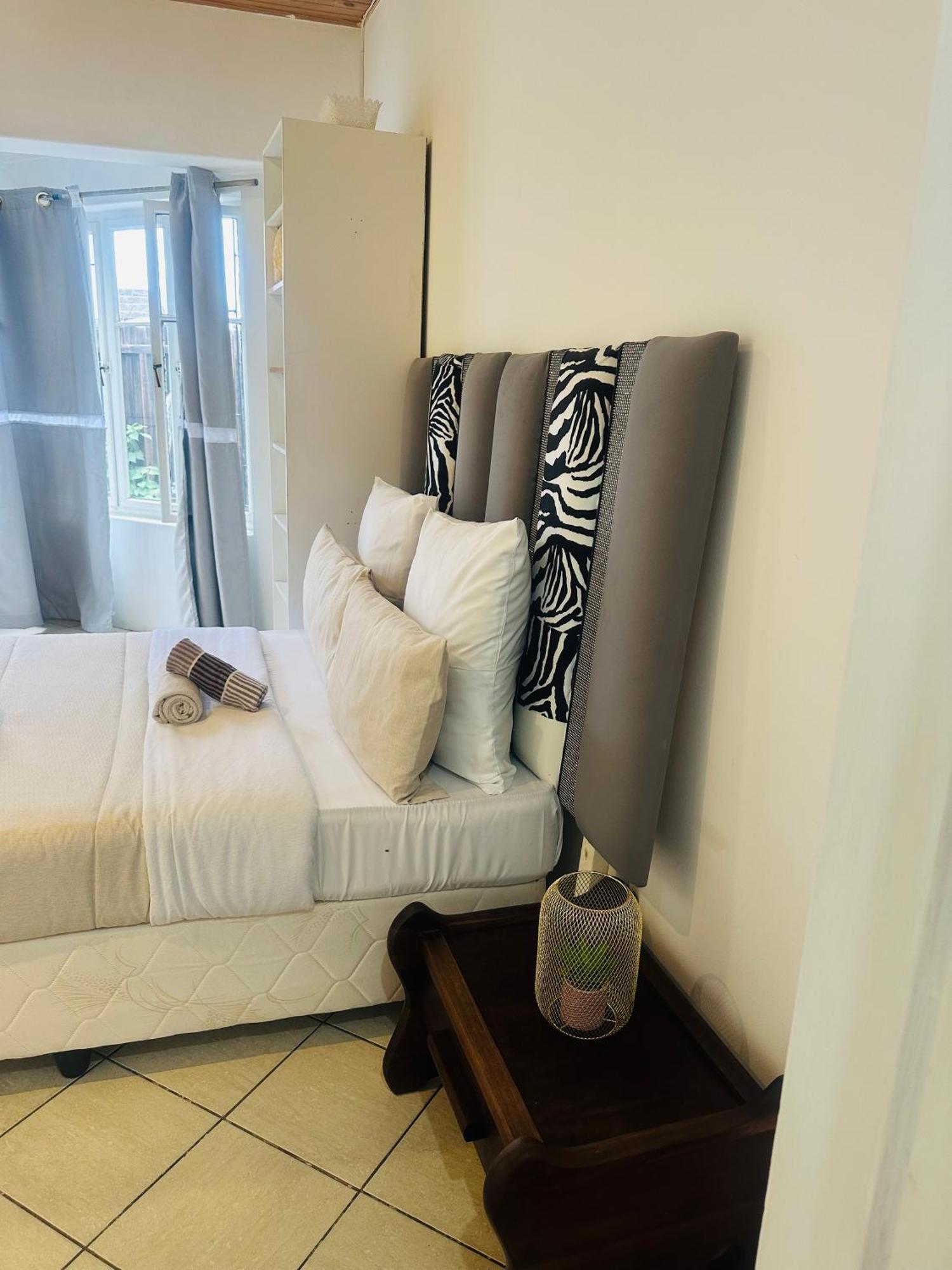Coastwave Guest House 鲸湾港 外观 照片