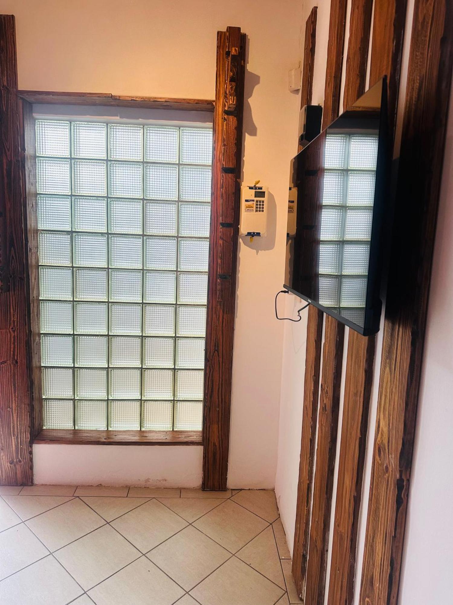 Coastwave Guest House 鲸湾港 外观 照片