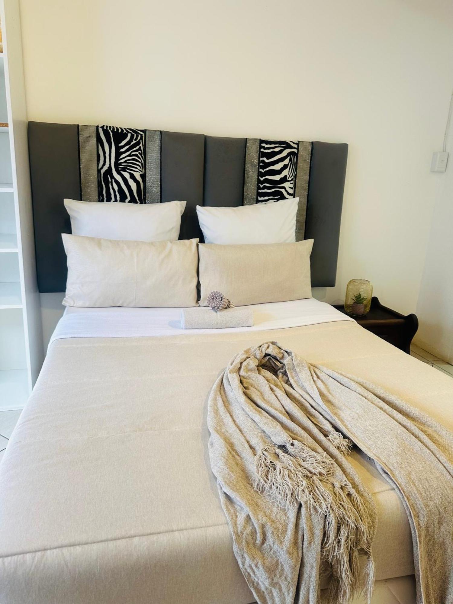 Coastwave Guest House 鲸湾港 外观 照片