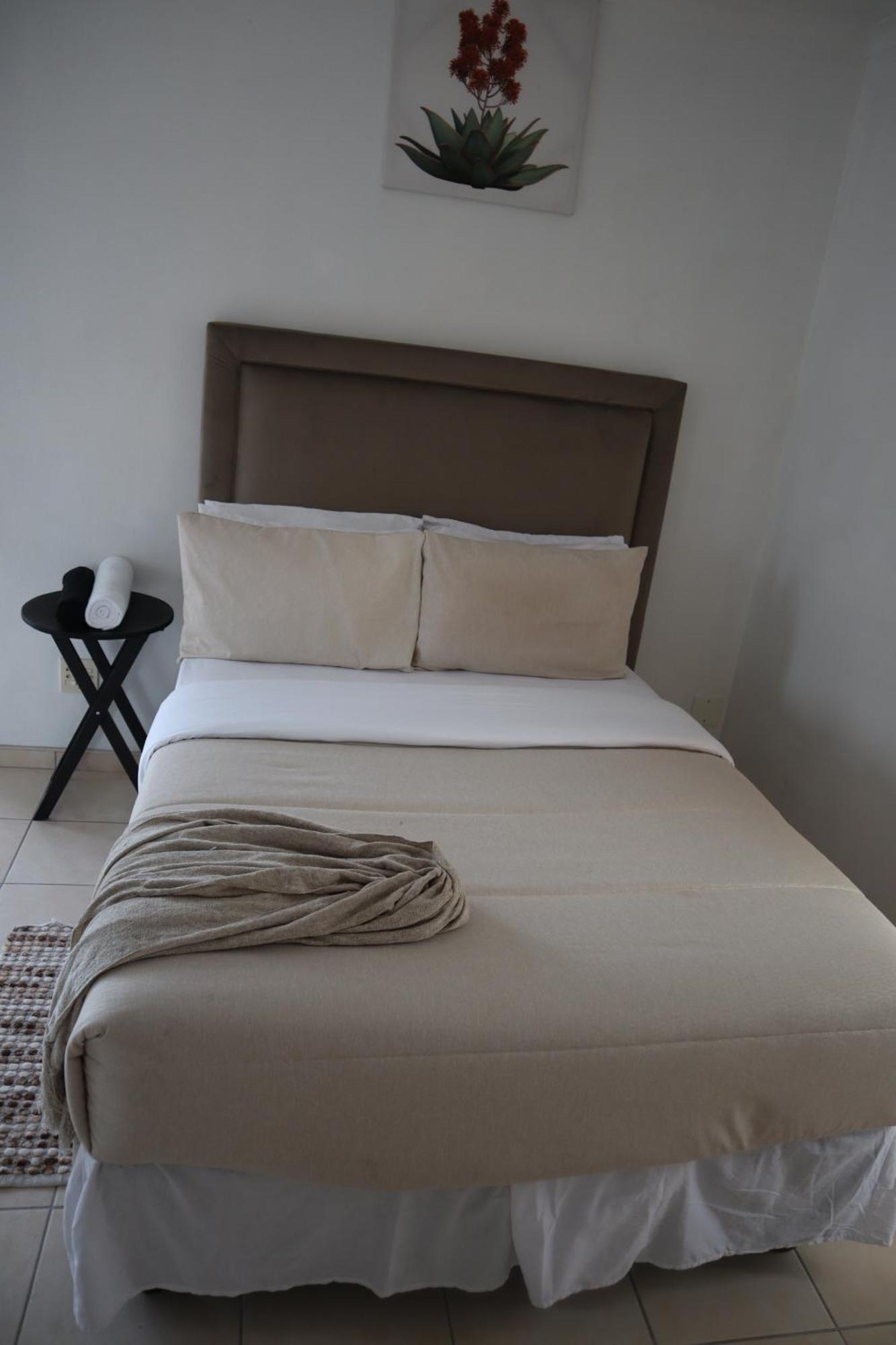 Coastwave Guest House 鲸湾港 外观 照片